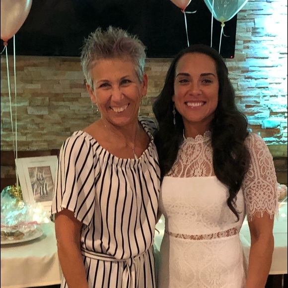 Meet your Posher, Yvonne - Picture 2 of 6